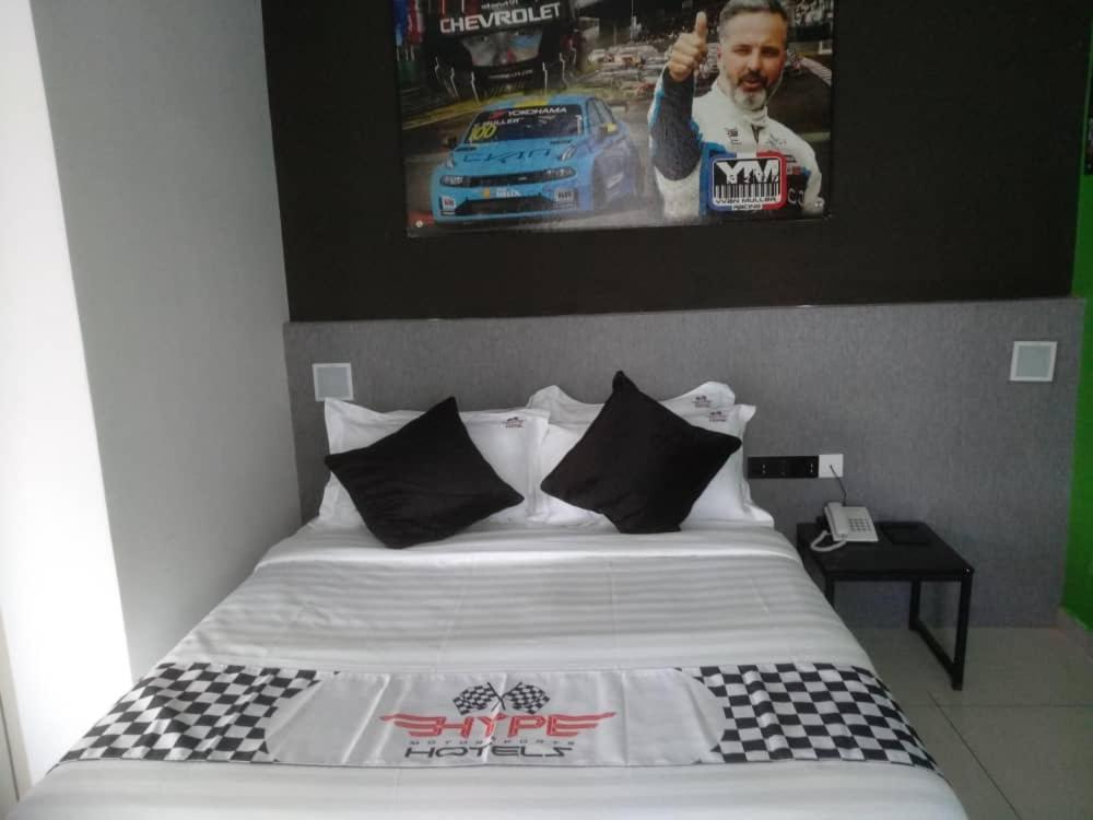 Hype Motorsports Hotel Port Dickson Buitenkant foto