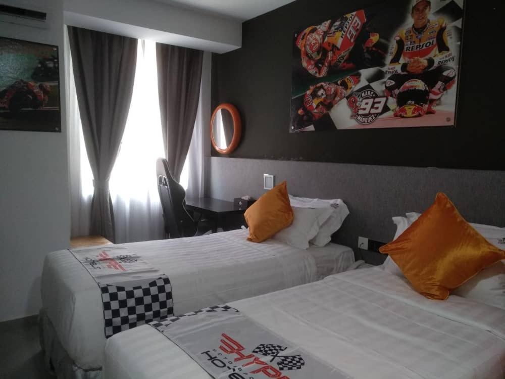 Hype Motorsports Hotel Port Dickson Buitenkant foto