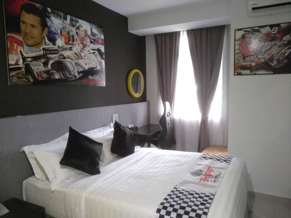 Hype Motorsports Hotel Port Dickson Buitenkant foto
