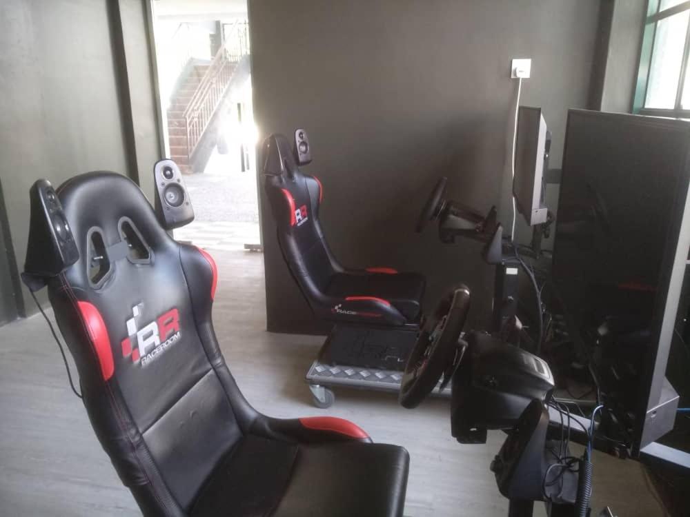 Hype Motorsports Hotel Port Dickson Buitenkant foto