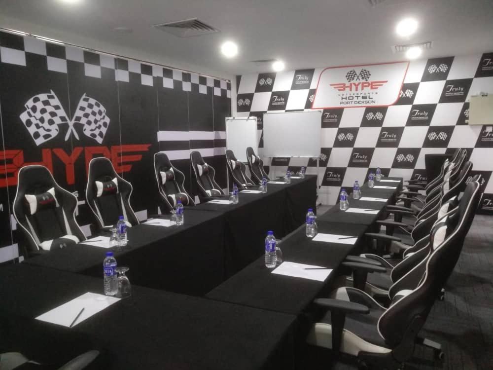 Hype Motorsports Hotel Port Dickson Buitenkant foto